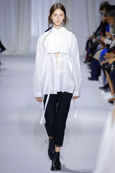Look 13